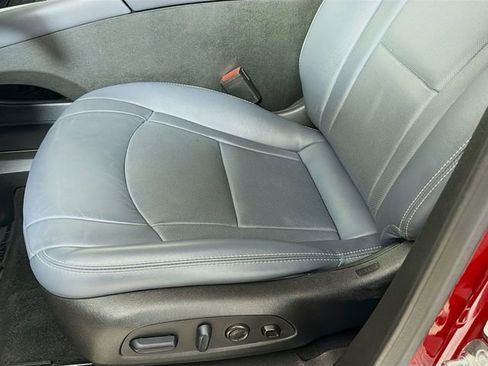 Used 2024 Buick Enclave Premium image 21