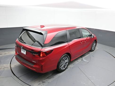 Certified 2025 Honda Odyssey Touring image 41