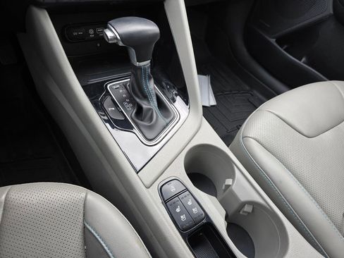 Certified 2019 Kia Niro Touring FWD image 23