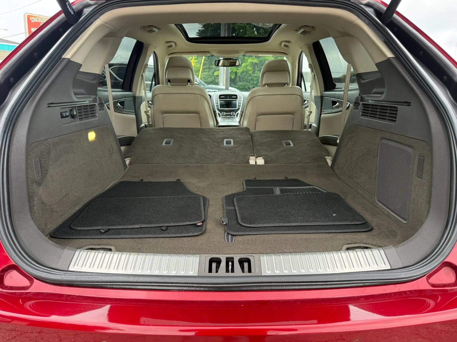 Used 2016 Lincoln MKX Reserve w/ Technology Package AWD/4WD image 18