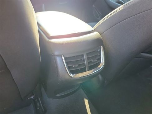 Used 2024 Chevrolet Malibu LT image 11