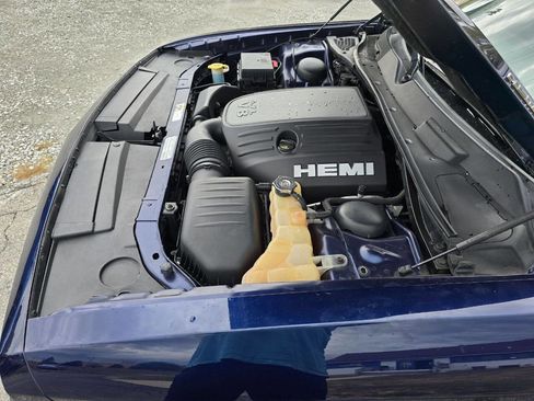 Used 2013 Dodge Challenger R/T image 20