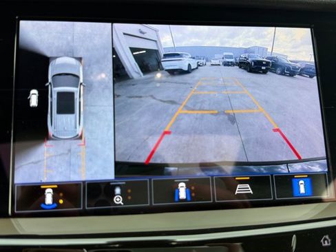 Certified 2022 Cadillac XT6 Premium Luxury w/ LPO, ONYX Package FWD image 10