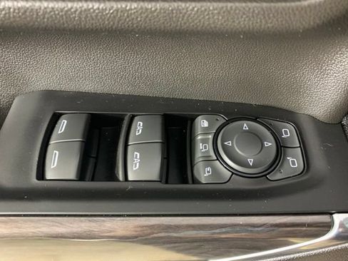 Used 2022 Chevrolet Silverado 2500 LTZ w/ LTZ Premium Package AWD/4WD image 32
