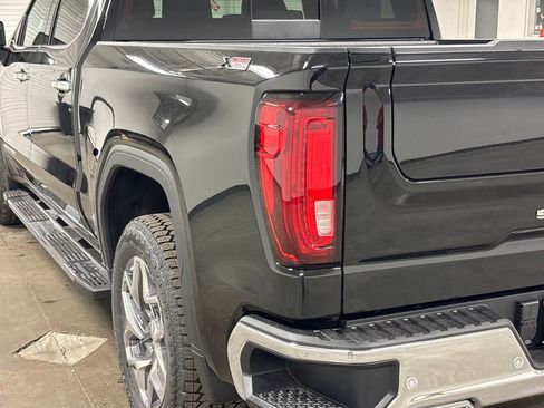 New 2026 GMC Sierra 1500 SLT w/ SLT Premium Plus Package AWD/4WD image 14