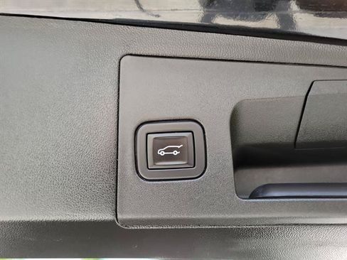 Certified 2023 Cadillac XT5 Premium Luxury FWD image 7