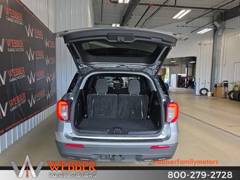 Used 2021 Ford Explorer XLT w/ Class III Trailer Tow Package AWD/4WD image 7