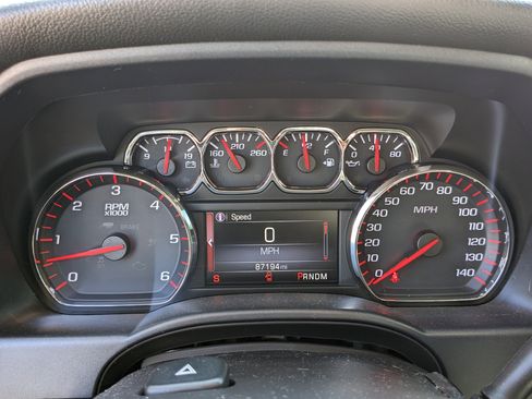 Used 2015 GMC Sierra 1500 SLT w/ SLT Crew Cab Value Package image 30