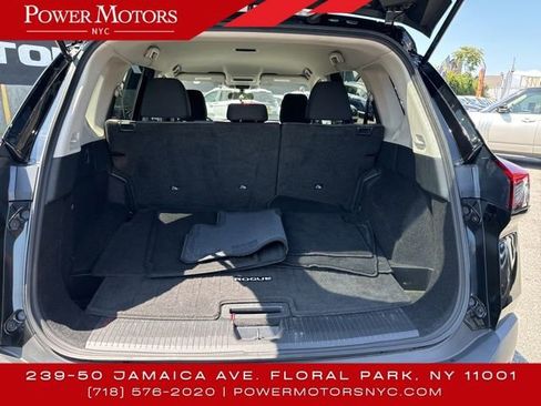 Used 2021 Nissan Rogue S image 15