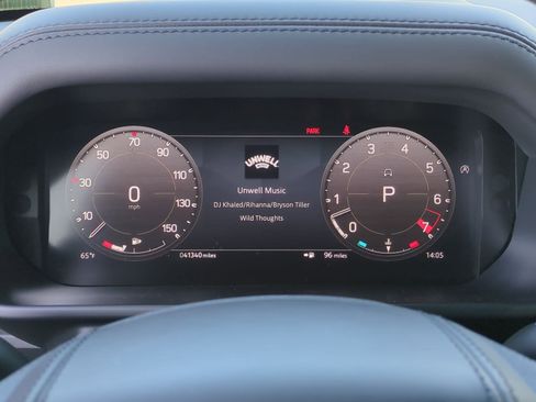 Used 2023 Land Rover Defender 110 V8 image 21