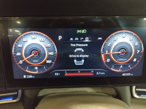 Used 2025 Hyundai Elantra SEL FWD image 23