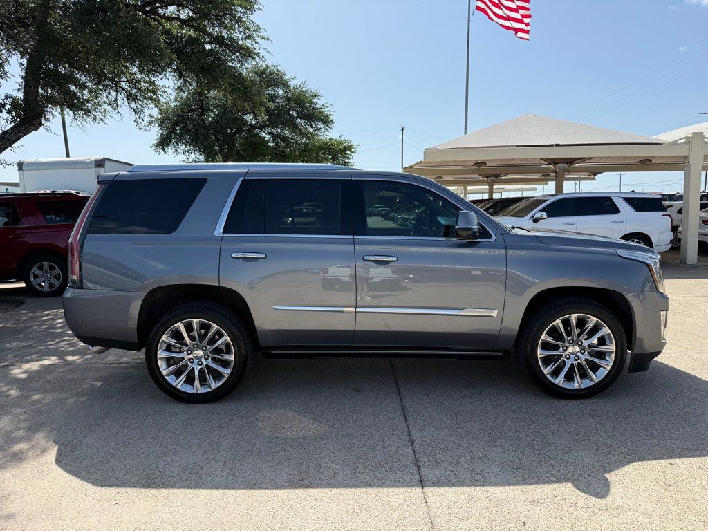 Used 2020 Cadillac Escalade Premium Luxury RWD image 8