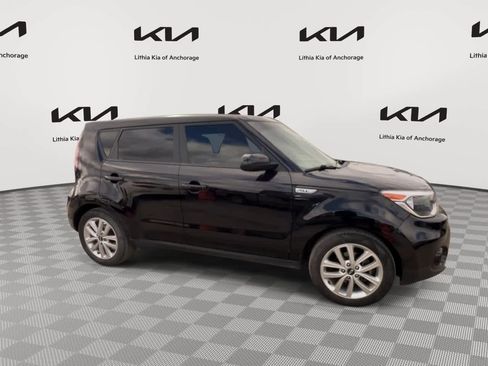 Used 2018 Kia Soul + FWD image 3