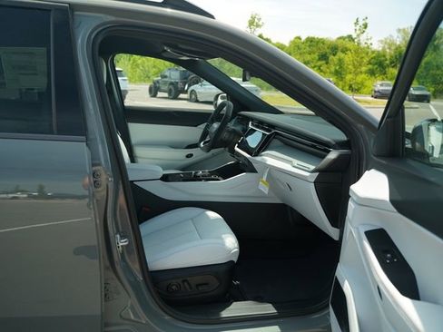 New 2026 Jeep Cherokee Limited AWD/4WD image 18