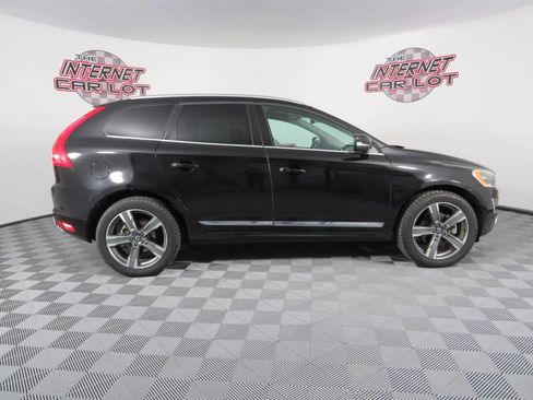 Used 2017 Volvo XC60 T6 Dynamic w/ Preferred Option Package image 4
