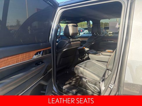 Used 2024 Jeep Grand Wagoneer Series III AWD/4WD image 25