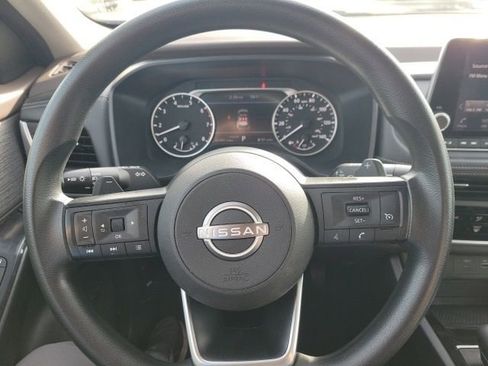 Used 2023 Nissan Rogue S image 12