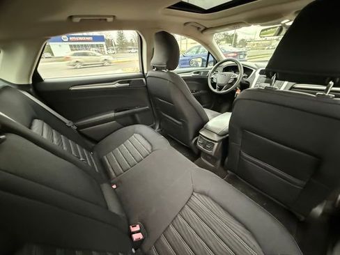 Used 2016 Ford Fusion SE image 18