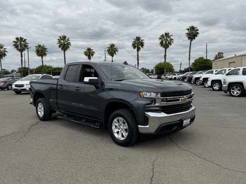 Used 2020 Chevrolet Silverado 1500 LT w/ Trailering Package AWD/4WD image 2