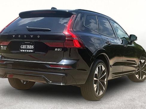 Used 2026 Volvo XC60 B5 Plus AWD/4WD image 2