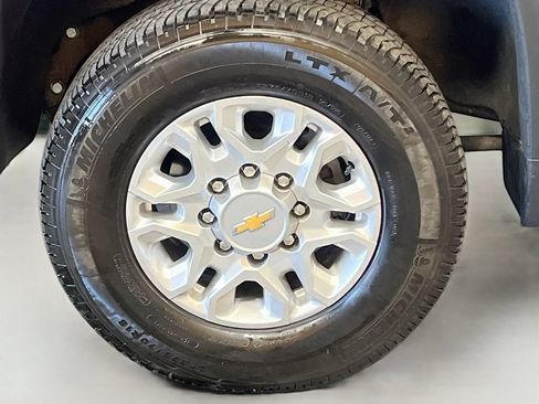 Used 2024 Chevrolet Silverado 2500 LTZ w/ LTZ Premium Package AWD/4WD image 33