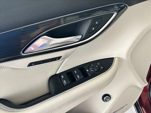 Used 2022 Buick Envision Essence w/ Technology Package I AWD/4WD image 18