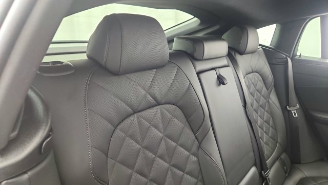 Used 2026 BMW X6 xDrive40i w/ Premium Package AWD/4WD image 42
