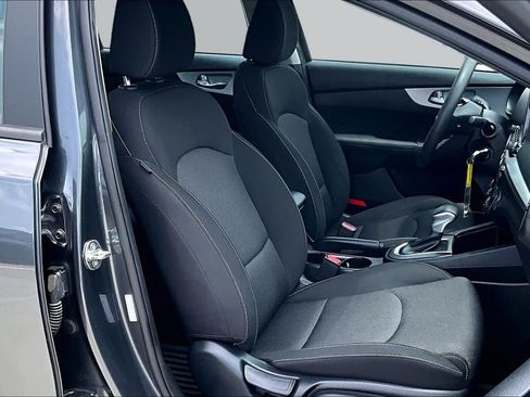 Certified 2024 Kia Forte LXS FWD image 9