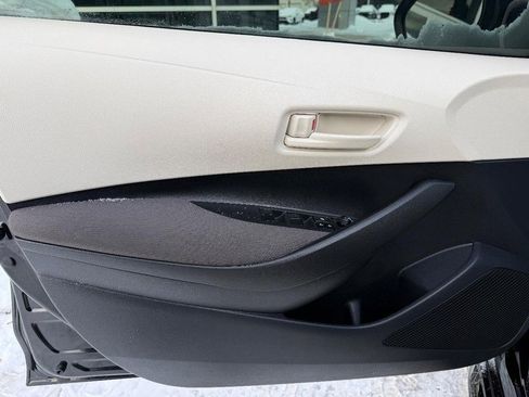 Used 2025 Toyota Corolla LE image 19