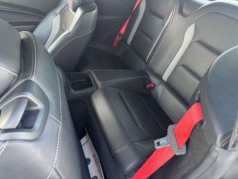 Used 2020 Chevrolet Camaro LT image 9