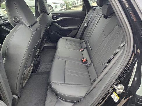 New 2025 Audi A6 e-tron Premium Plus image 10