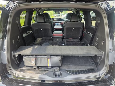 Used 2026 INFINITI QX80 Autograph w/ Premium Cargo Package AWD/4WD image 14