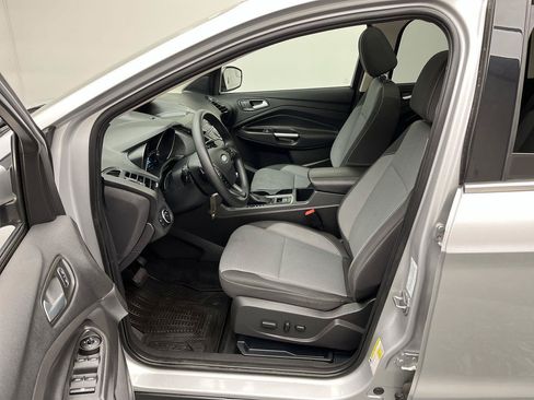 Used 2017 Ford Escape SE AWD/4WD image 3