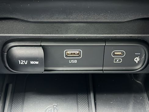 Certified 2023 Kia Telluride EX w/ EX Captain's Chair Package FWD image 18
