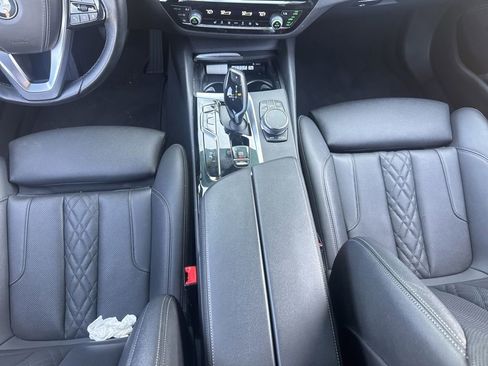 Used 2023 BMW 530i w/ Convenience Package image 17