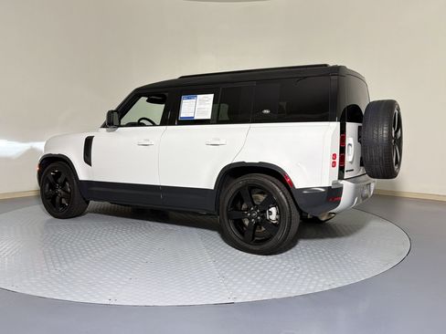 Used 2023 Land Rover Defender 110 S AWD/4WD image 3