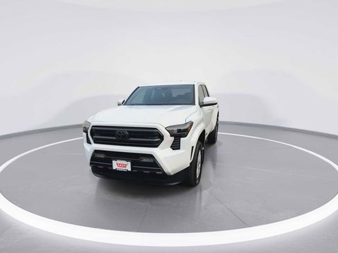 New 2025 Toyota Tacoma SR5 image 3