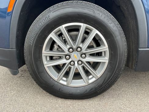 Used 2023 Chevrolet Traverse LT image 29