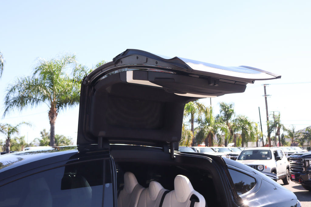 Used 2022 Tesla Model X AWD/4WD image 31