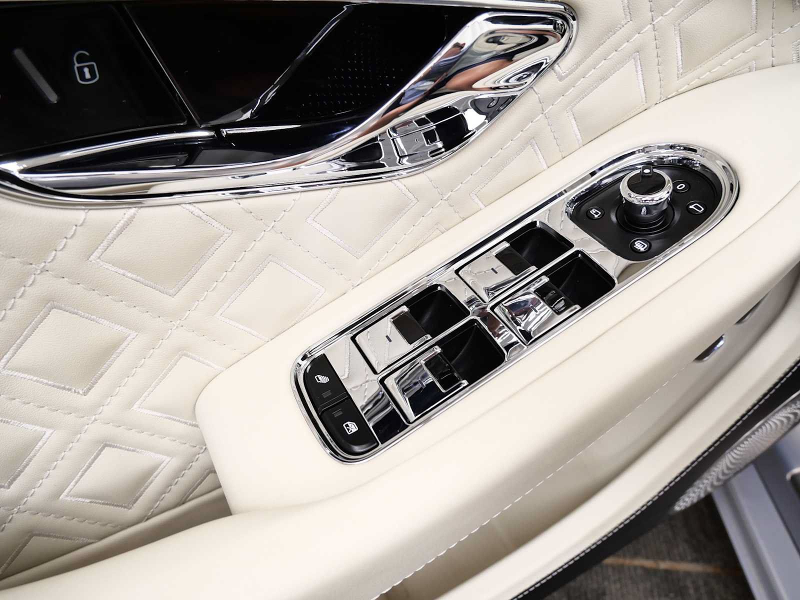 Used 2022 Bentley Continental GT AWD/4WD image 30