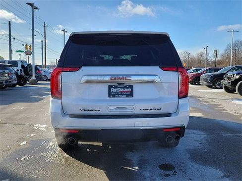Used 2024 GMC Yukon Denali w/ Advanced Technology Package image 5