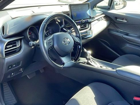 Used 2018 Toyota C-HR XLE image 10