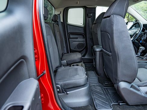 Used 2015 GMC Canyon SLE RWD image 37