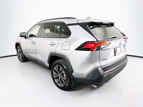 Used 2025 Toyota RAV4 XLE Premium AWD/4WD image 5