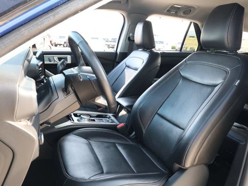 Used 2023 Ford Explorer Limited AWD/4WD image 28