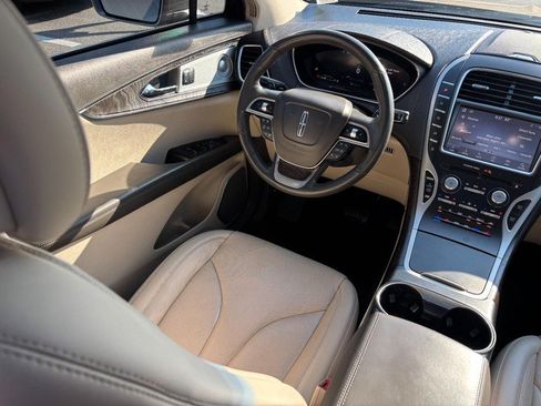 Used 2019 Lincoln Nautilus Reserve w/ Ultimate Package FWD image 12