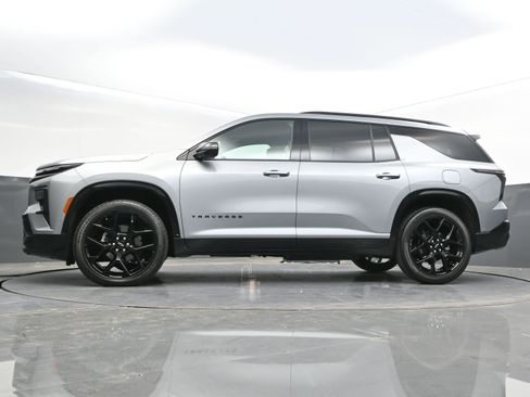 Used 2024 Chevrolet Traverse RS FWD image 46