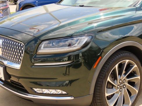 Used 2021 Lincoln Nautilus Reserve w/ Equipment Group 202A image 3