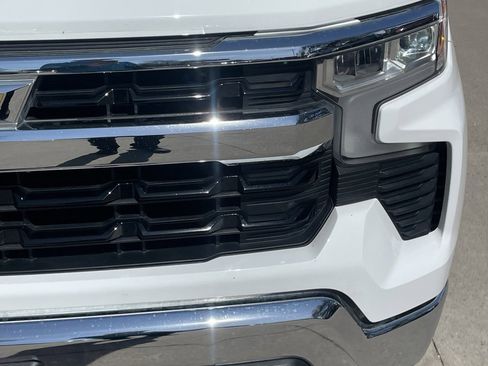 Used 2024 Chevrolet Silverado 1500 LT image 8