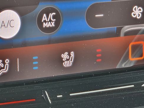 New 2025 Volkswagen ID. Buzz Pro S image 26